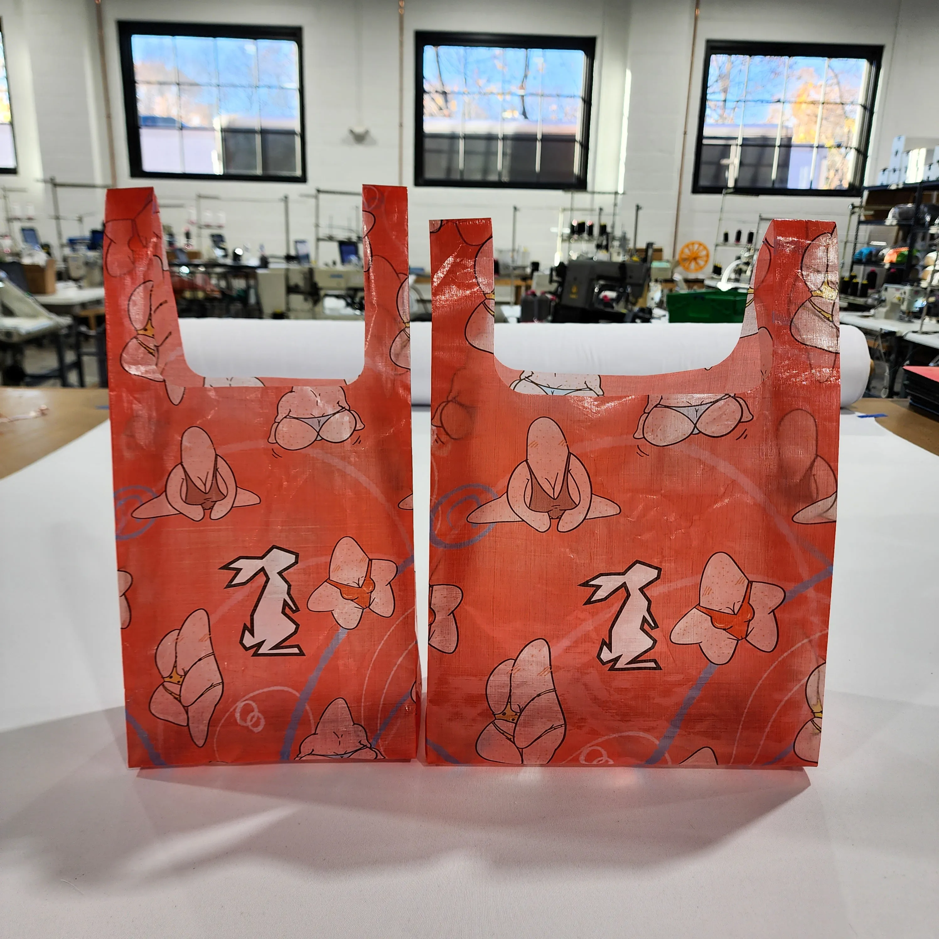 Medium Shopping Bag "Sexy Starfish" - by Deemarie Valenza